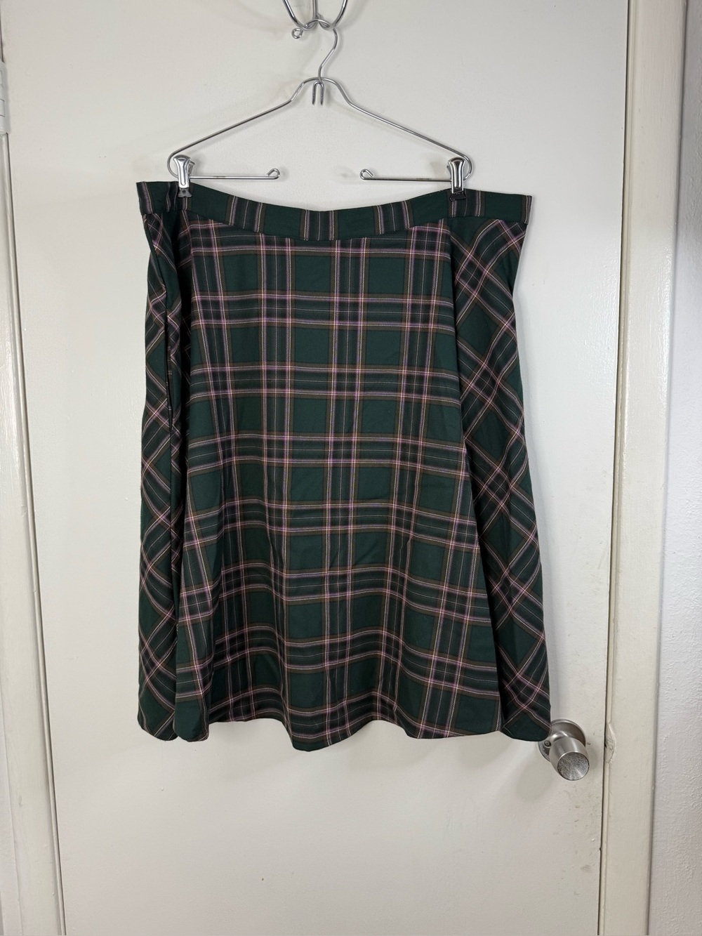 Hell Bunny 50’s style swing skirt in a green & pink tartan plaid 4XL